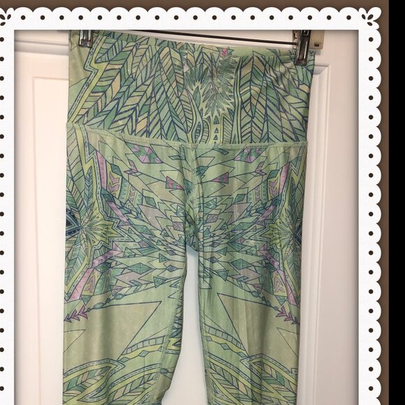 Teeki Hot Pants Envision Sea Foam Green/Blue Print Recycled P.E.T. Material Sz S - Picture 4 of 4